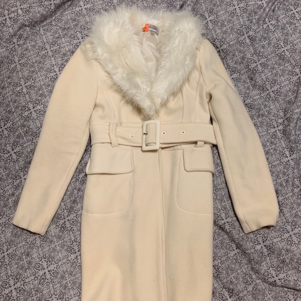 Coat - Picture 2 of 3